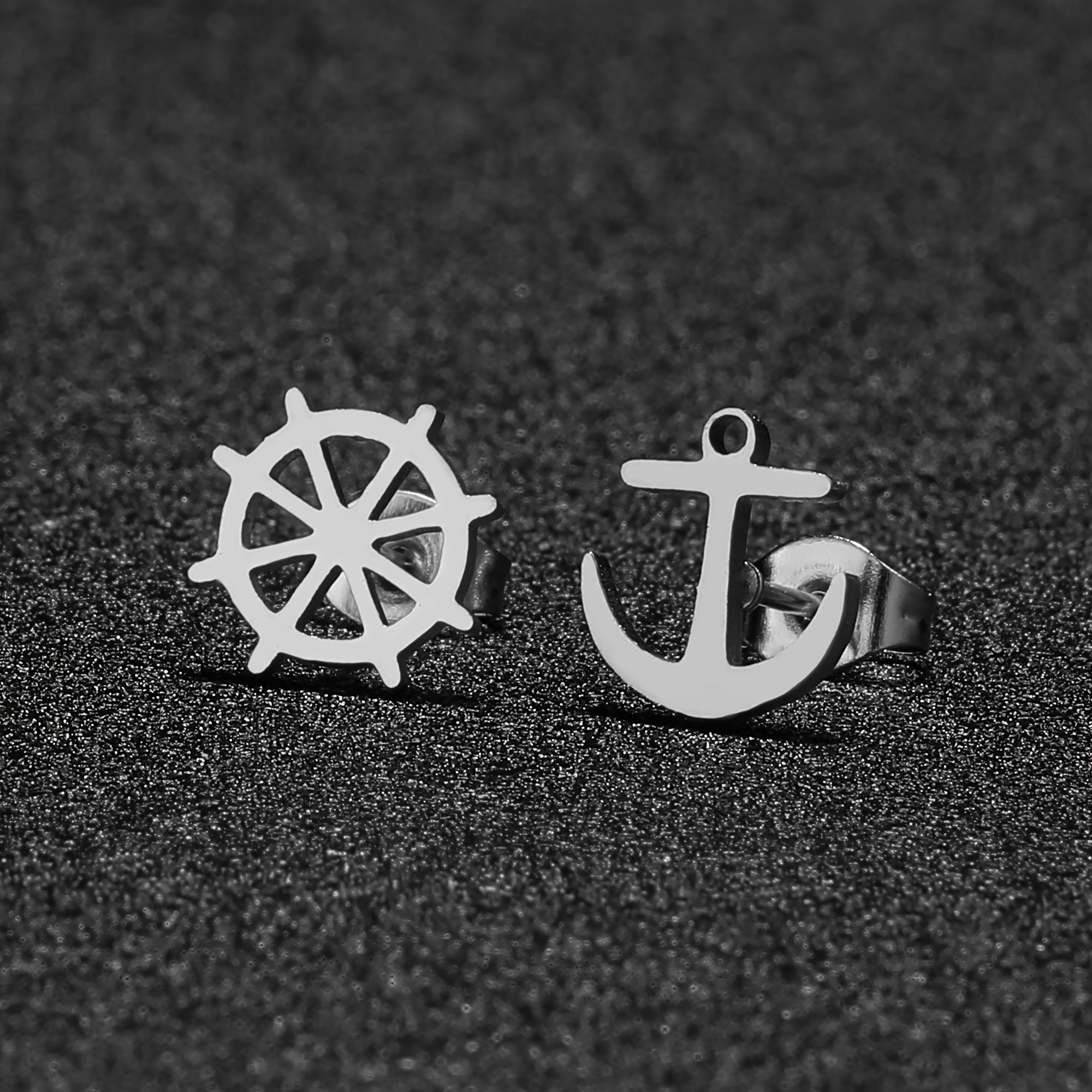 Women's Stainless Steel Anchor Stud Earrings — Hypoallergenic